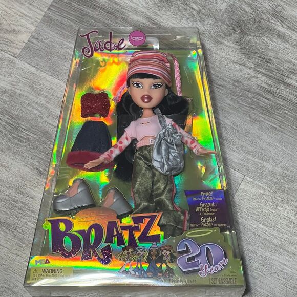 New Jade‎ Bratz Doll - Picture 1 of 5
